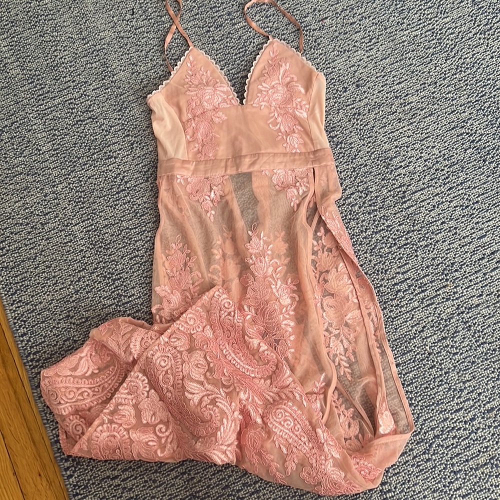 house of cb ‘Lucia' pink lace long dress - Picture 8 of 8